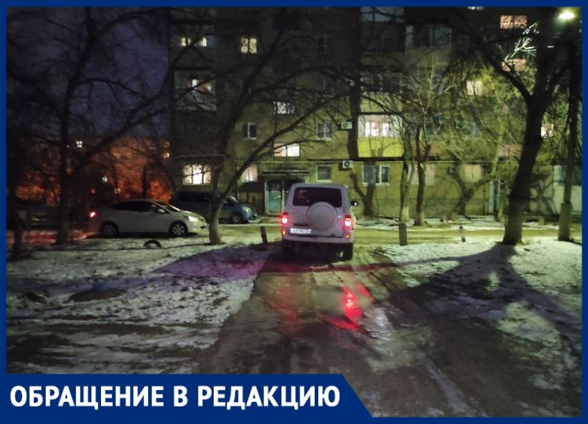 Автохам перекрыл дорогу женщине с ребенком в Волжском