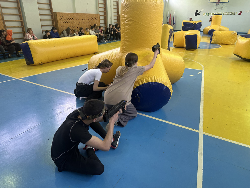 В Волжском прошел лазертаг-турнир для семей участников СВО