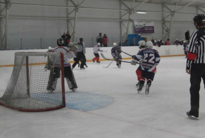 Волгоградские юные хоккеисты порадовали болельщиков