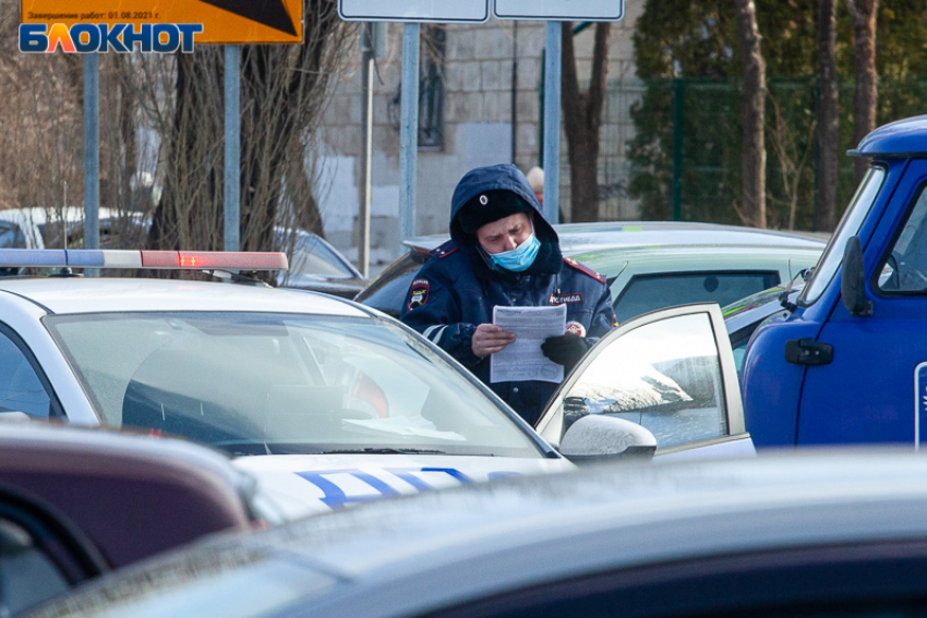 В Волжском проводя масштабный рейд на дорогах 