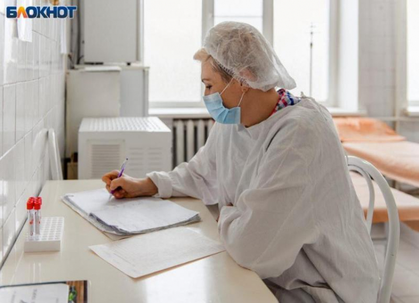 Заболеваемость бьет рекорды: больше 300 человек заразились COVID-19 за сутки в Волгоградской области