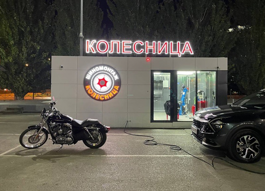 Пока вы гуляете по «Волгамоллу» ваша машина переобувается