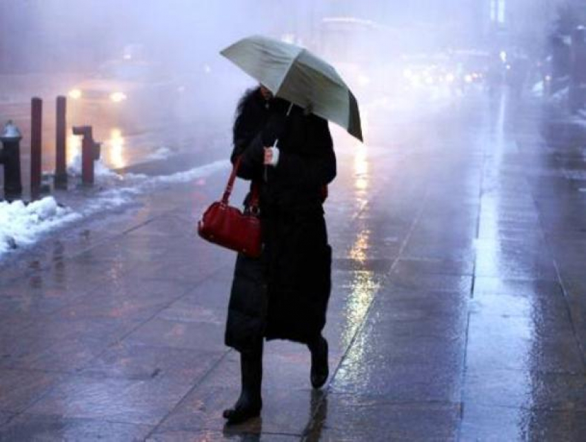 В день Рождения резиновых калош синоптики спрогнозировали обложной дождь в Волжском