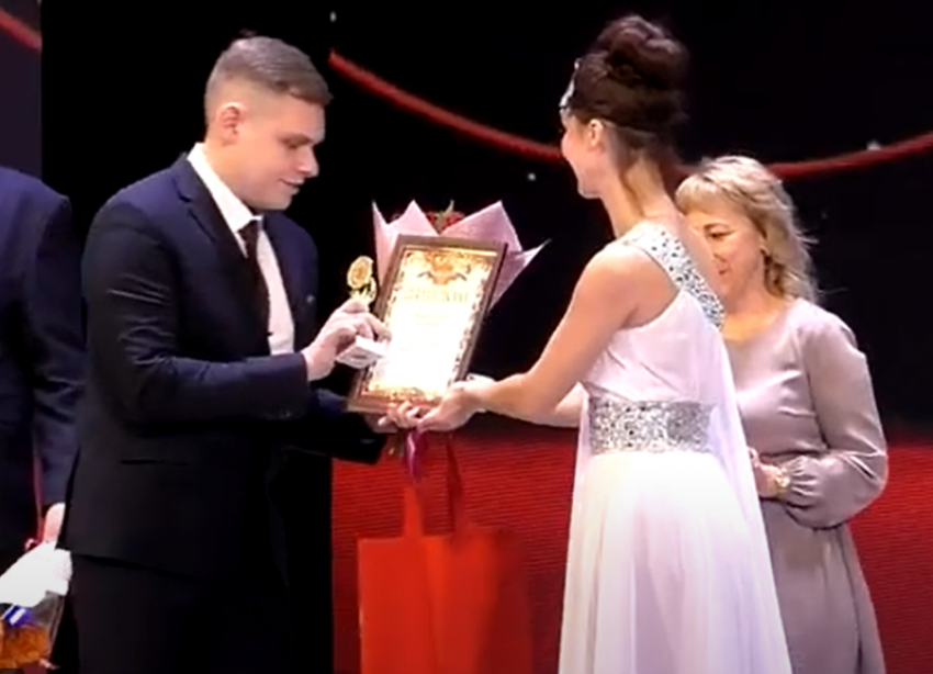 На «Молодежном триумфе» в Волжском наградили лучшего блогера 