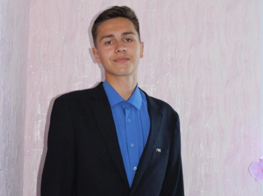 В Волжском пропал 19-летний Михаил Наумов