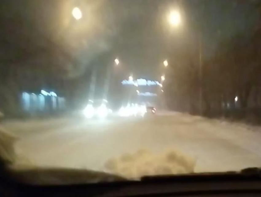 Дорожные службы наплевали на прогноз погоды в Волжском
