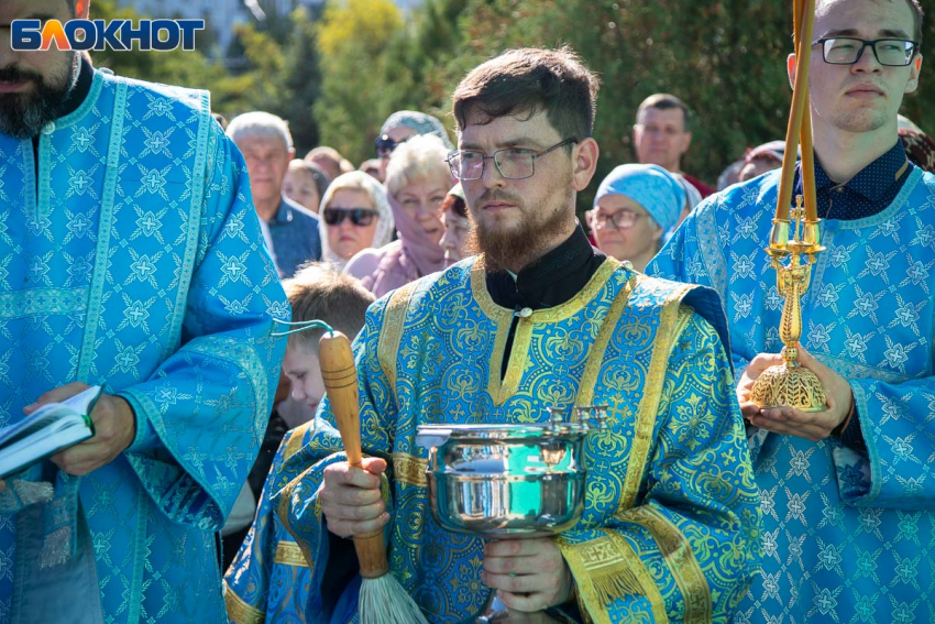 В Волжском усилят охрану храмов и кладбищ на празднование Великой Пасхи