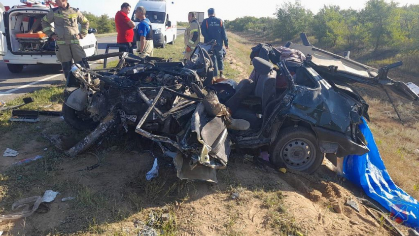 В Волжскую больницу доставили троих выживших после страшной аварии с 4-мя погибшими