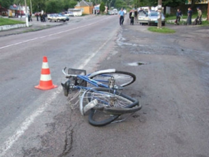 В Волгоградской области водитель сбил велосипедистку и скрылся