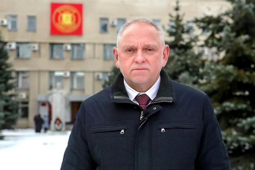 Мэр Игорь Воронин поздравил жителей Волжского с 23 февраля