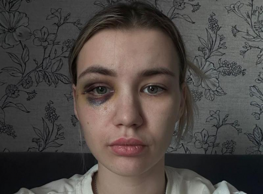 Волжане просят наказания для молодого человека, избившего девушку за отказ от прикосновений