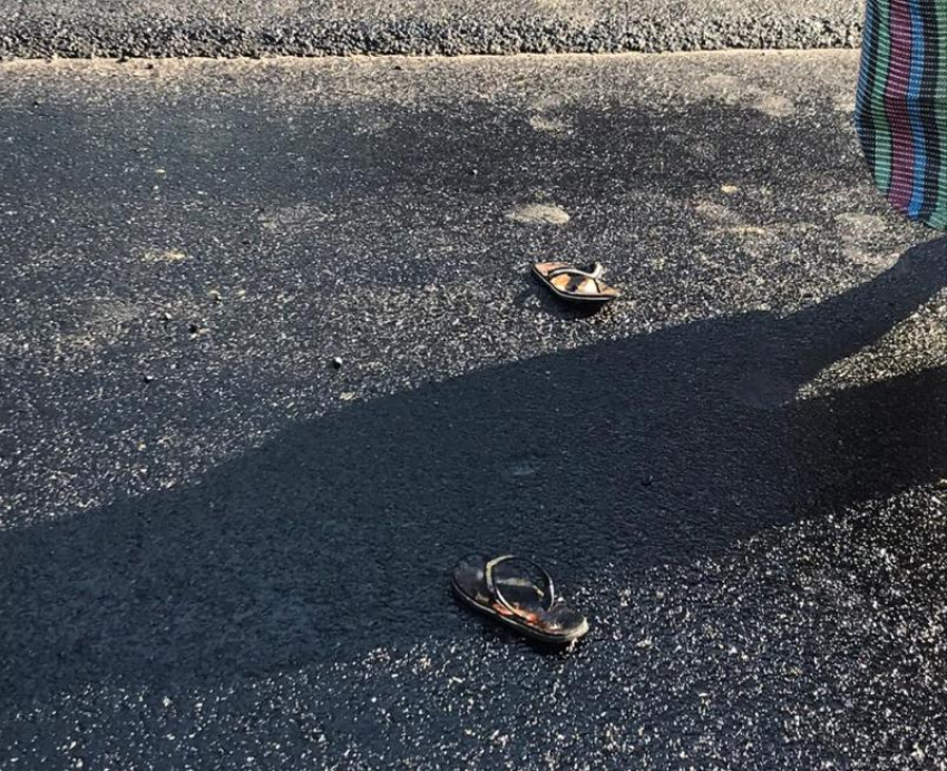 Театр абсурда: волжане теряют обувь в растопленном асфальте 