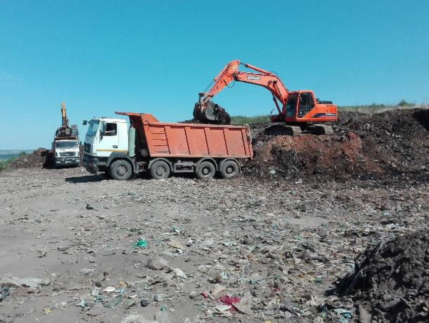 В Среднеахтубинском районе убрали 18 свалок