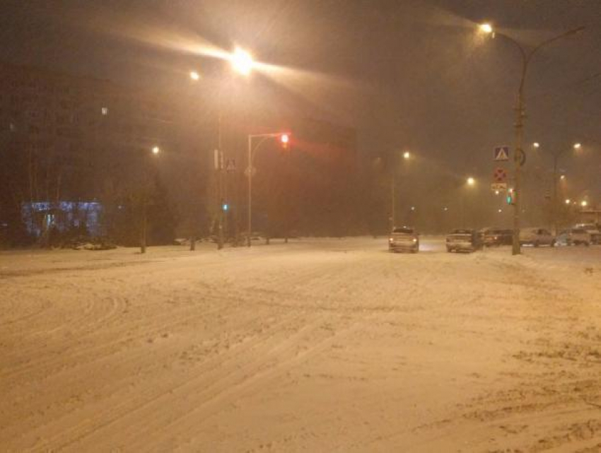 Зимой всё внимание проспекту Ленина, - волжане о чистке дорог