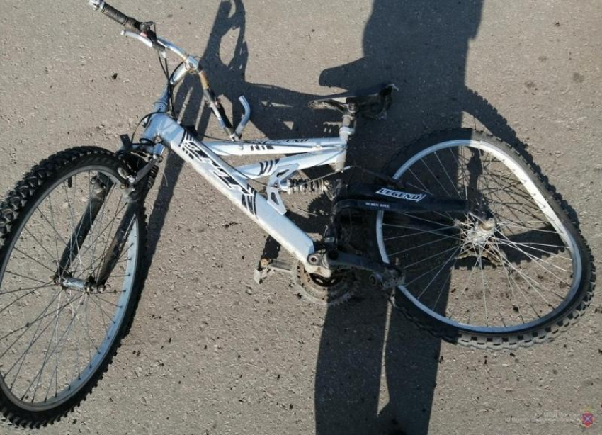 Пьяный лихач сбил 11-летнего велосипедиста под Волгоградом: ребенок в больнице