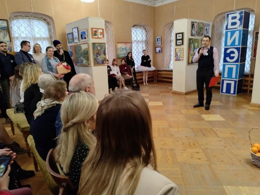 В Волжском состоялось открытие экспозиции «Татьянин день»