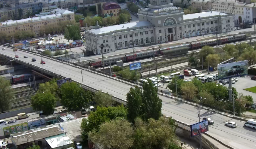 В Волгограде 25 декабря откроют две полосы Комсомольского моста 