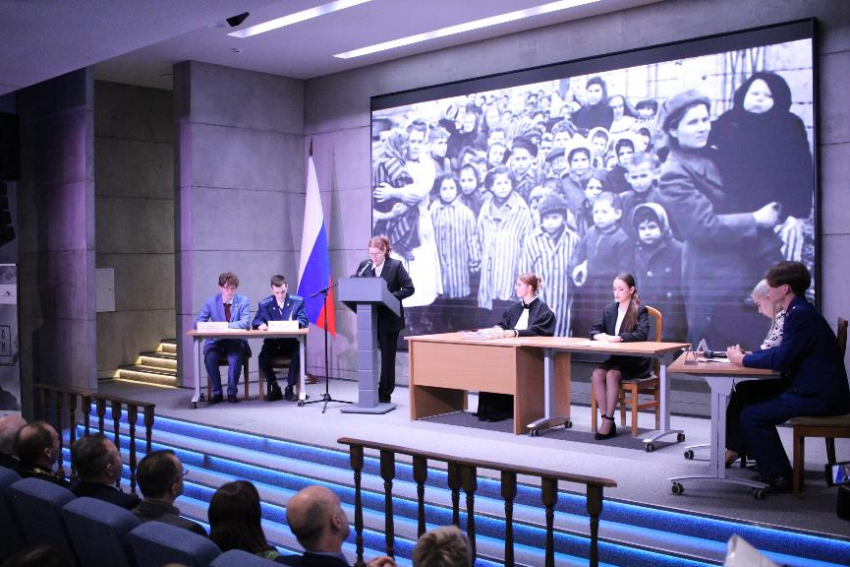 Волжане повторили процесс суда по делу о геноциде сталинградцев