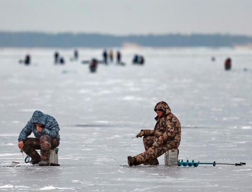 20 рыбаков привлекли к административной ответственности за ловлю на Волжской ГЭС 