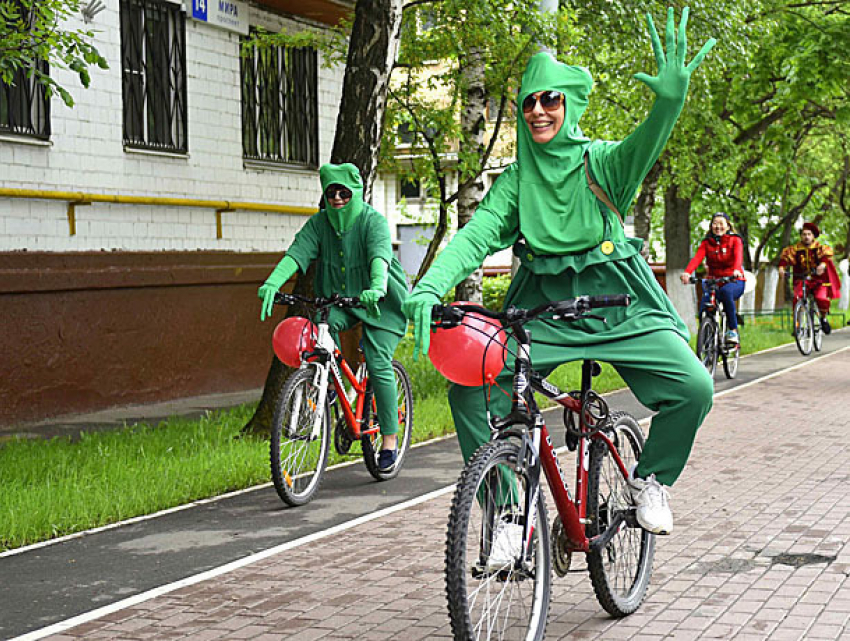 На день города для волжан приготовили костюмированный велопарад и жаркий фестиваль на пляже 