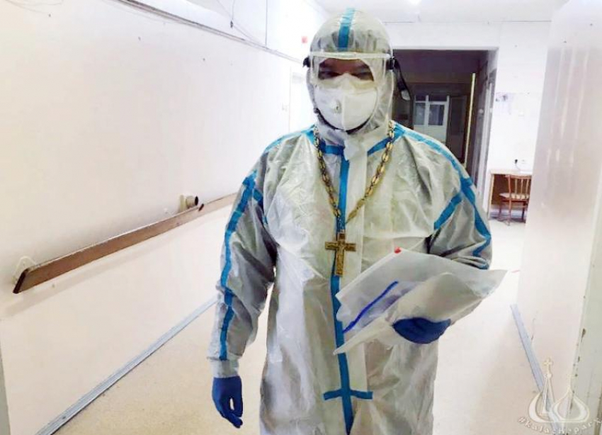 Пациенты больницы имени Фишера в Волжском имеют возможность исповедаться