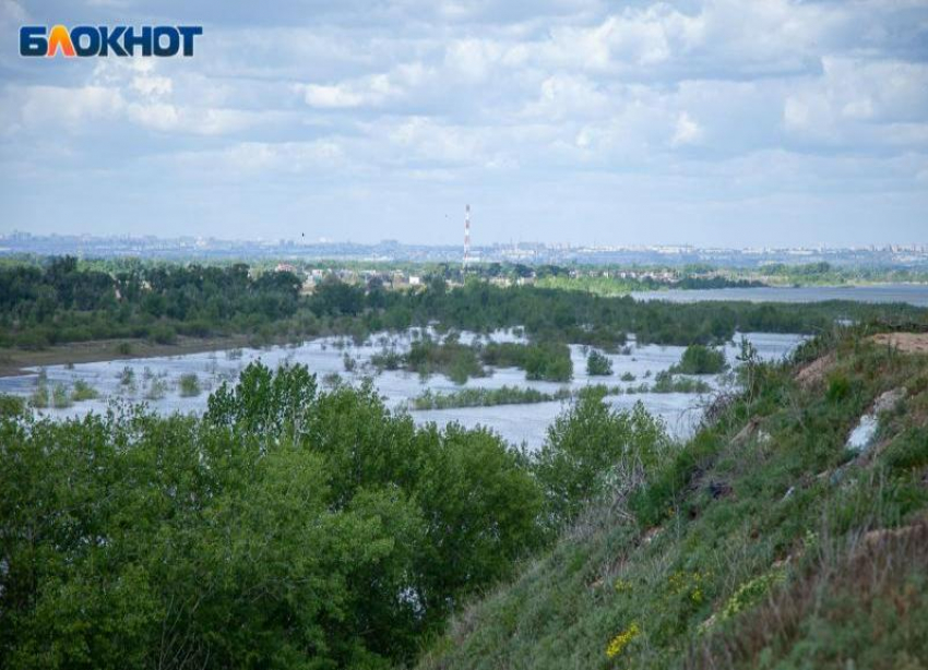 Буря и прятки с облаками ждут волжан в среду: прогноз погоды