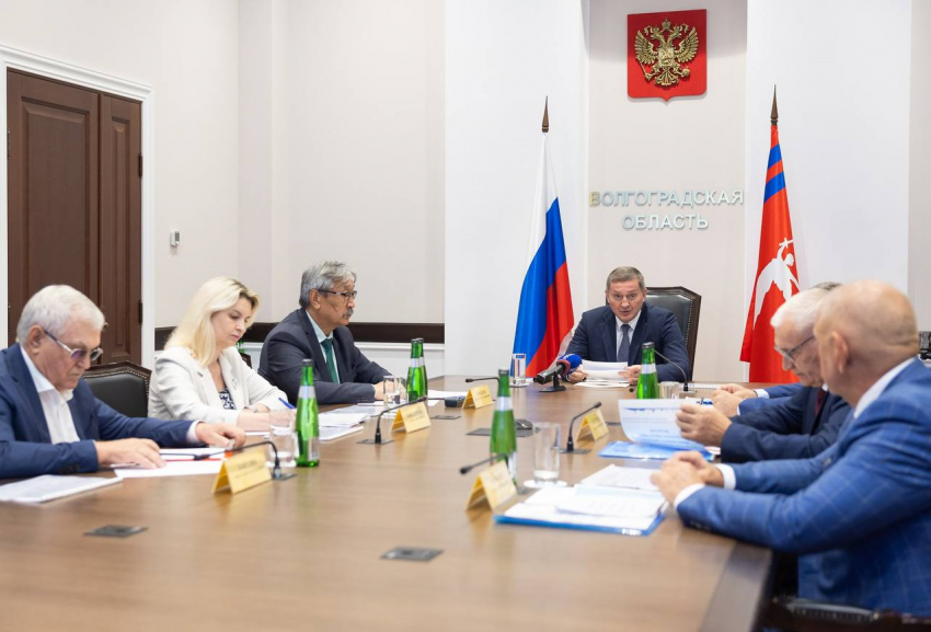 Губернатор Бочаров пообещал взяться за улучшение общественного транспорта Волжского 