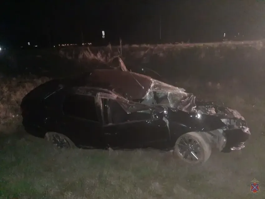 В Волжском «Гранта» перевернулась в кювет после потери управления