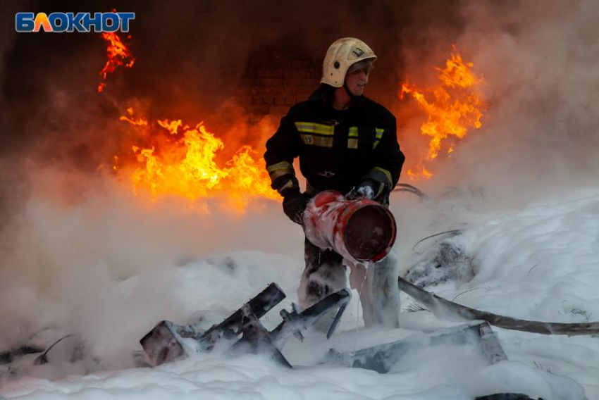 Пожар на 24 квадратных метрах произошел под Волжским