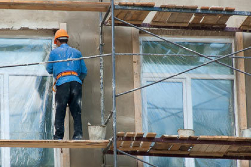 В Волжском капитальный ремонт домов «повернулся боком» для жильцов