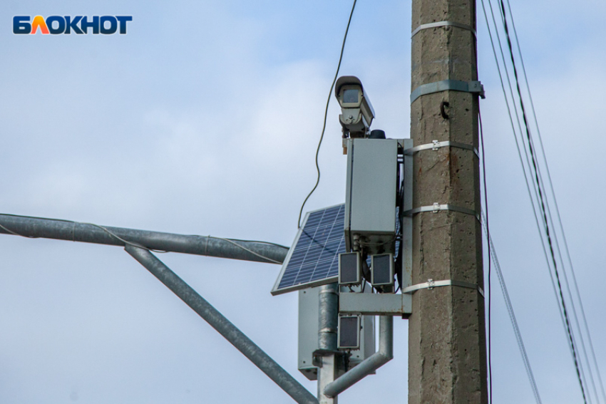 Чиновники поставили камеры на въезд в город фур и сами получили 40 штрафов