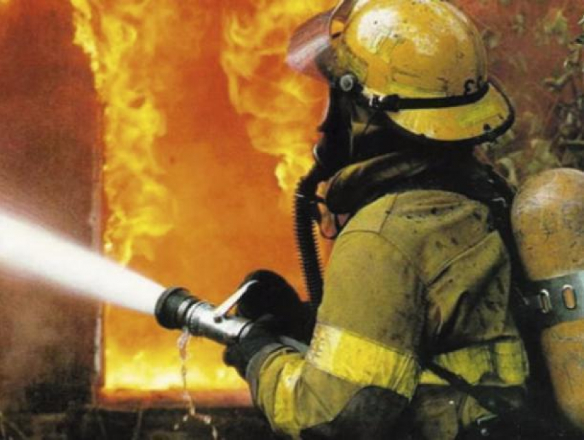 Из-за неосторожности волжанина в гаражном обществе «Жигули-1» произошел пожар