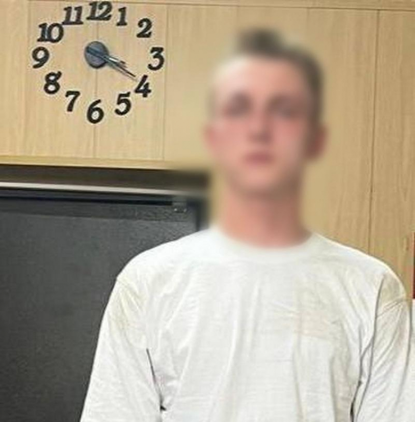 В Волжском задержан пособник телефонных мошенников, охотившихся на пенсионеров