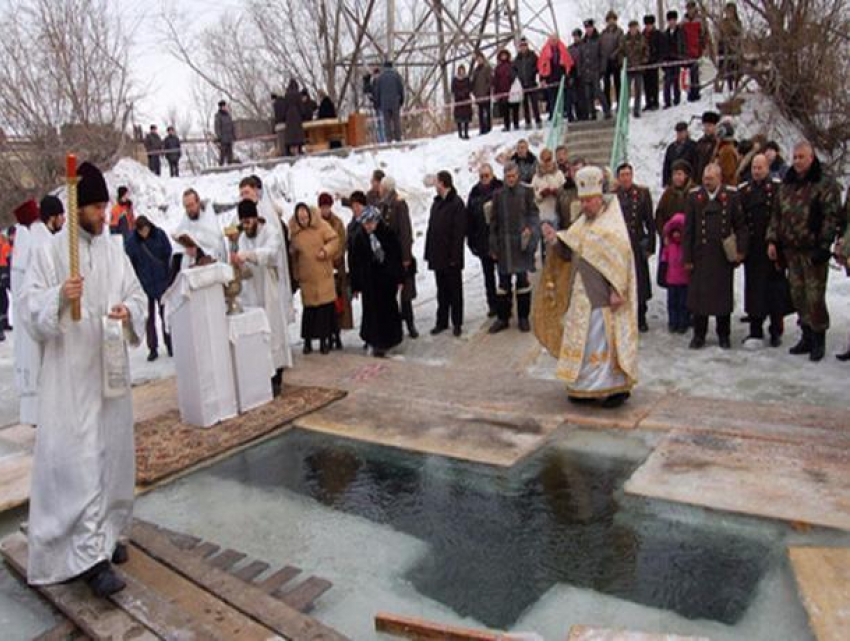 Праздничный молебен на Крещение проведут на городском пляже Волжского