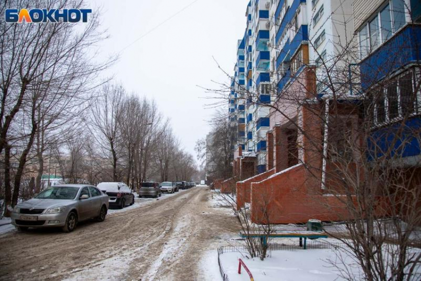 Волжские городские службы бросили все силы на борьбу с гололедом