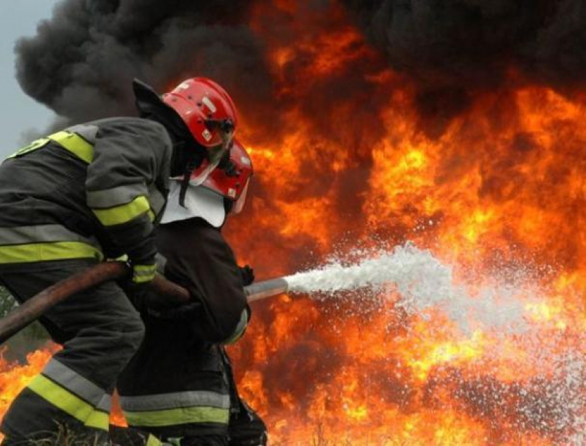Обгоревший труп мужчины обнаружили в Быковском районе после разрушительного пожара