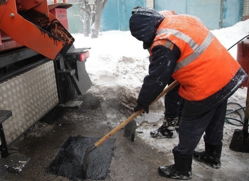 В Волжском продолжается ремонт городских магистралей