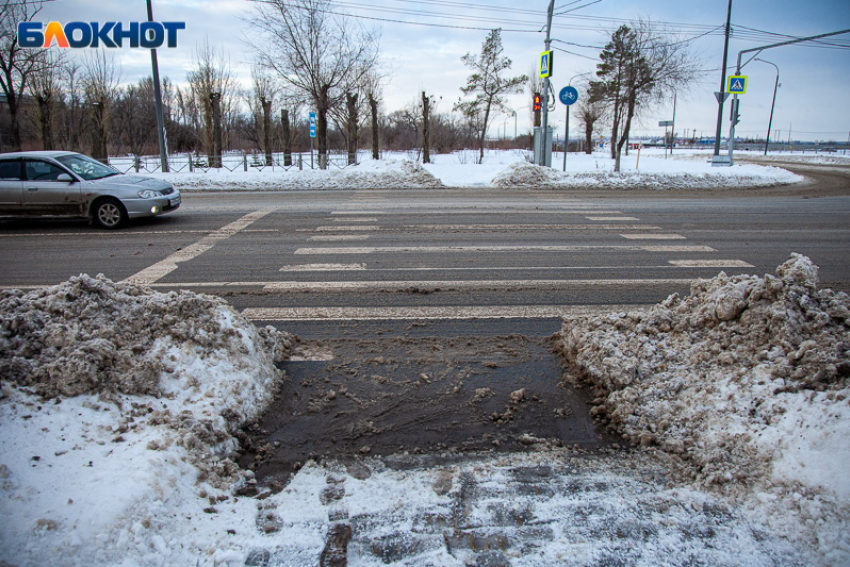 Чиновников накажут за опасное состояние трассы Волгоград-Астрахань после аварии с волжанином