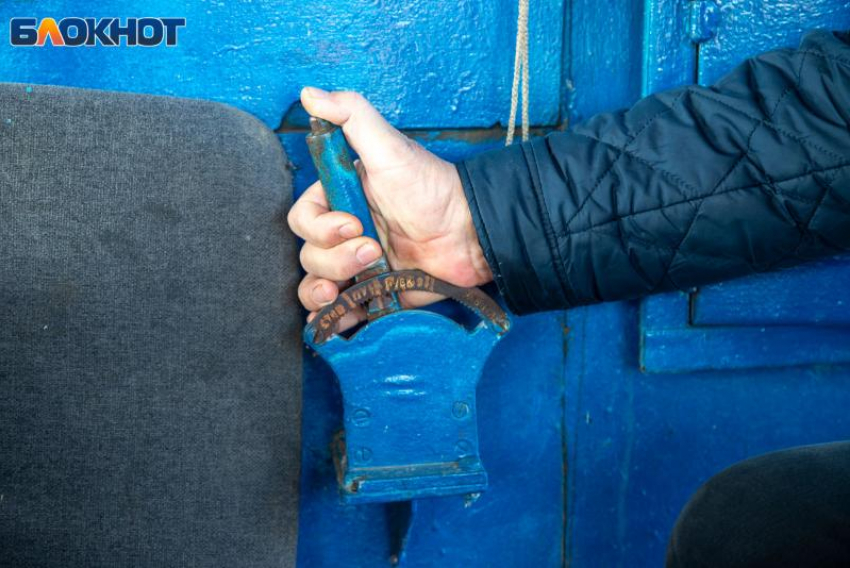 В Волжском оборвался тяговой трос парома: движение остановлено