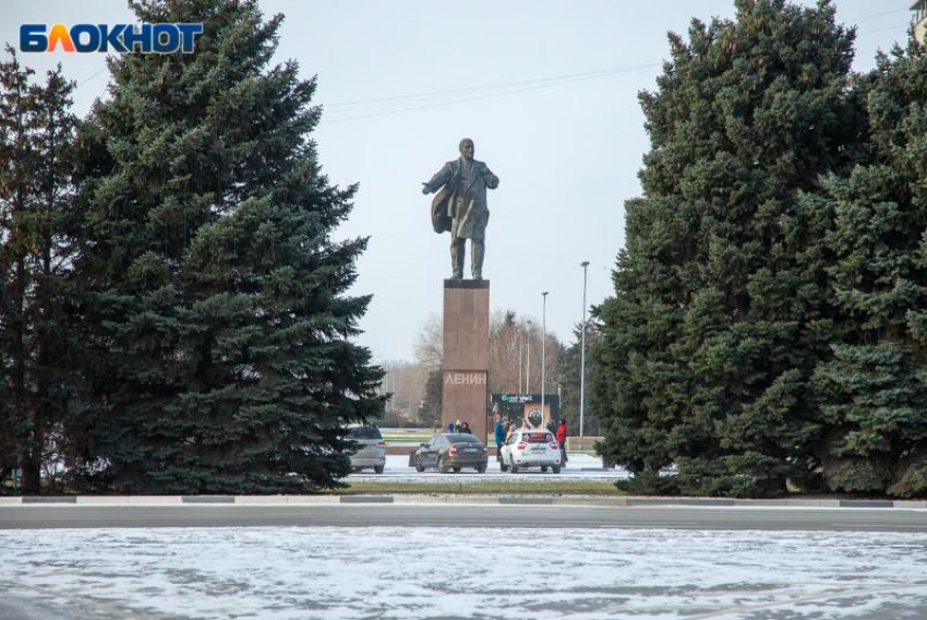 Адский гололед и первые в году заморозки: погода на субботу в Волжском