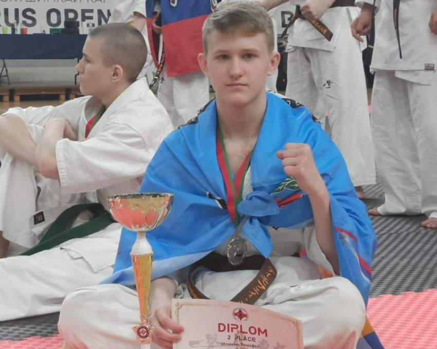 Волжанин взял серебро международного турнира по киокусинкай в Минске