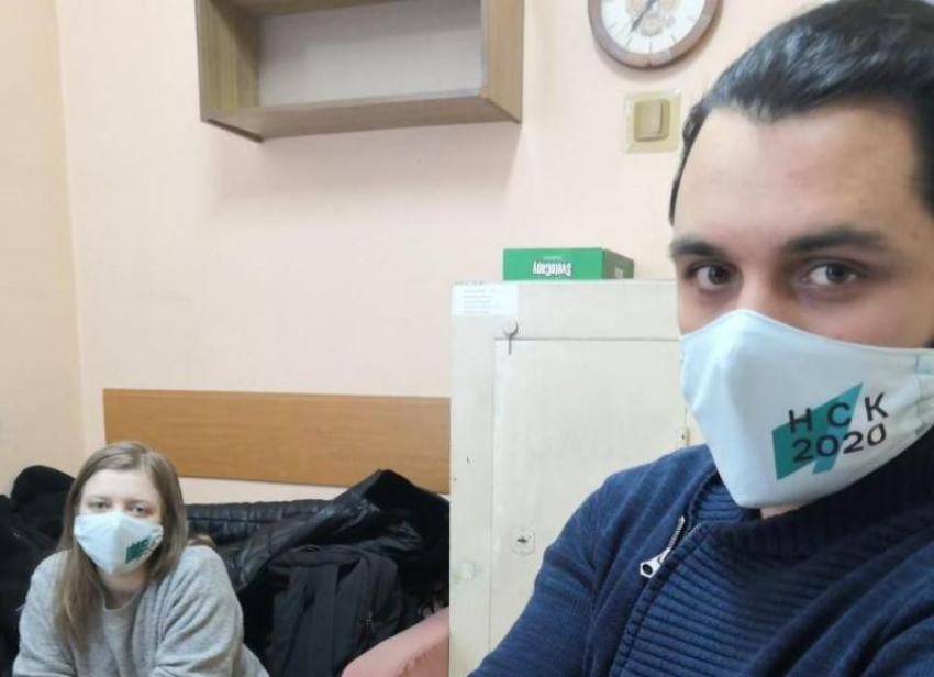 Семь суток ареста назначил суд волгоградскому координатору штаба Навального и его помощнице