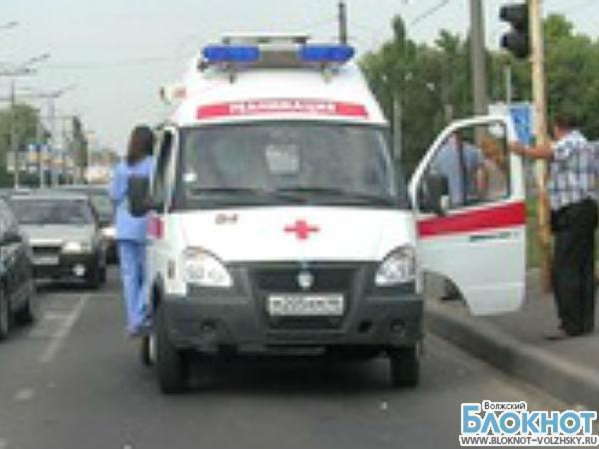 В Волжском из окна второго этажа выпал 4-летний мальчик