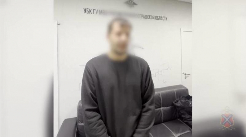 Волгоградца задержали за распространение детской порнографии