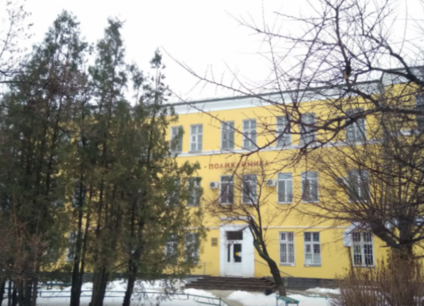 Более 45 миллионов рублей потратят на ремонт поликлиники в Волжском