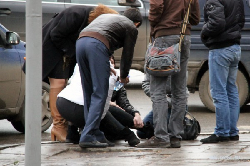 В Волгограде водитель на «Дэу» сбил сразу двоих пенсионеров на «зебре"