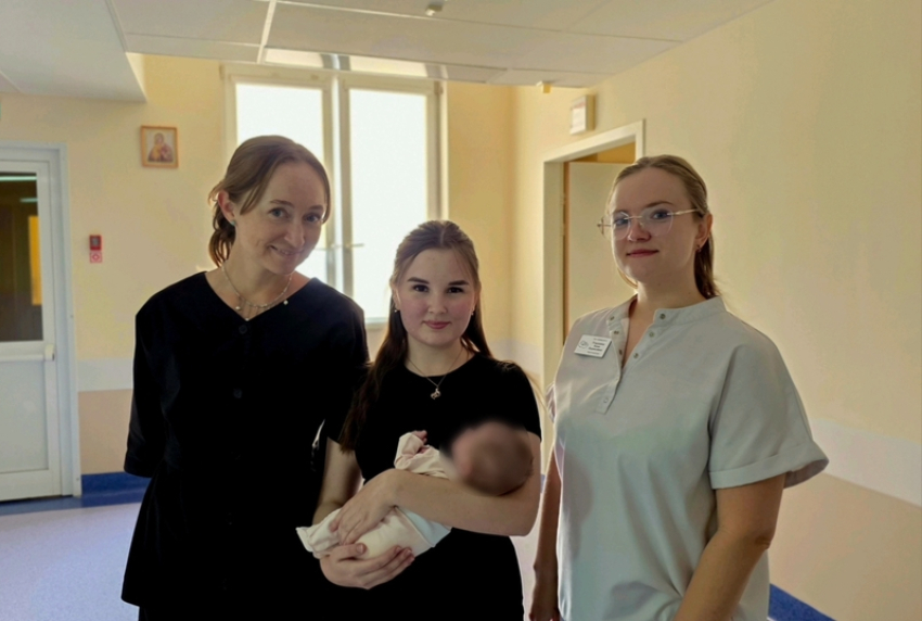 В Волгограде врачи выходили девочку, родившуюся с весом меньше килограмма