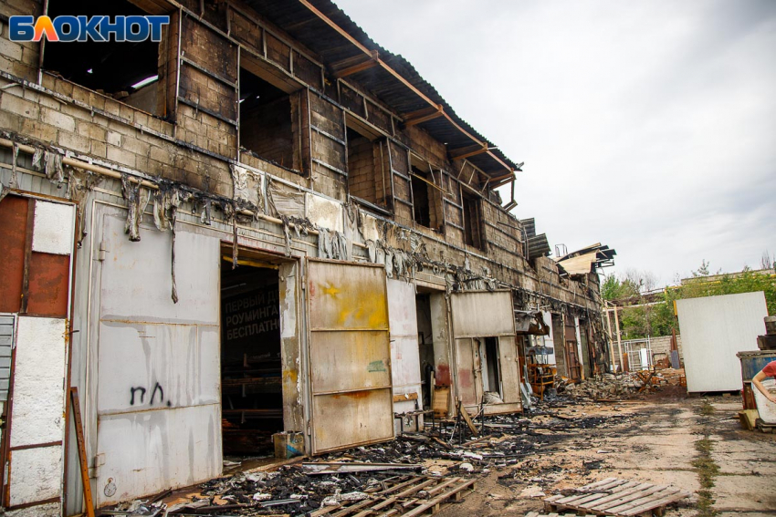 Рабочий спалил мебельную фабрику, уронив окурок: в Волжском осудили мужчину
