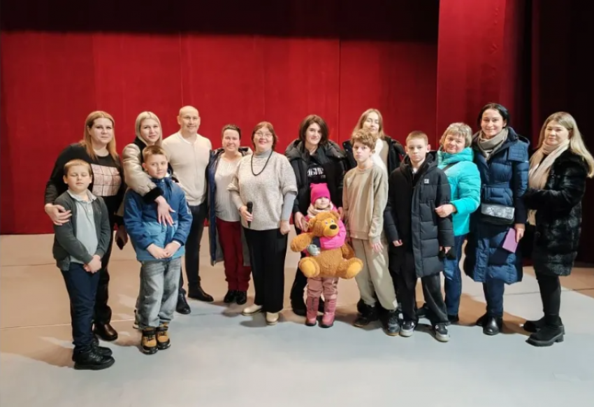 В Волжском прошла «родительская гостиная» с чемпионом России по боксу