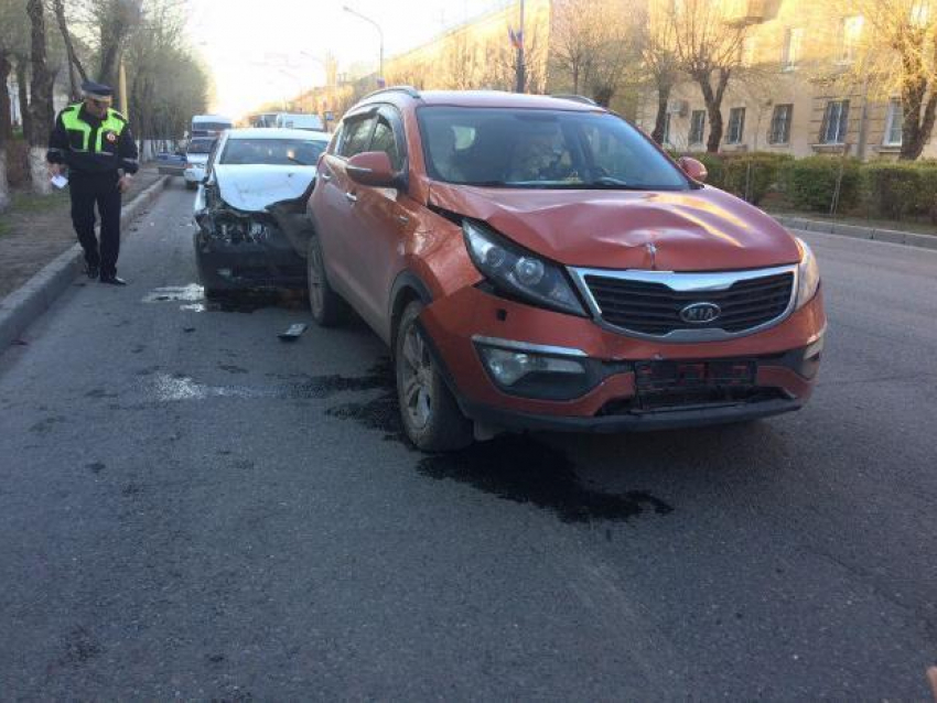 В массовом ДТП в Волжском пострадала девушка